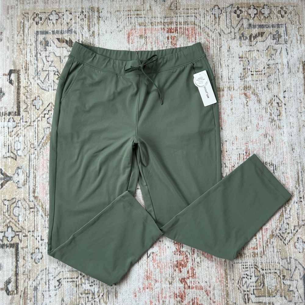 Yogalicious Lux Green Straight Leg Pants XL - New with Tags,‎ Comfortable Fit